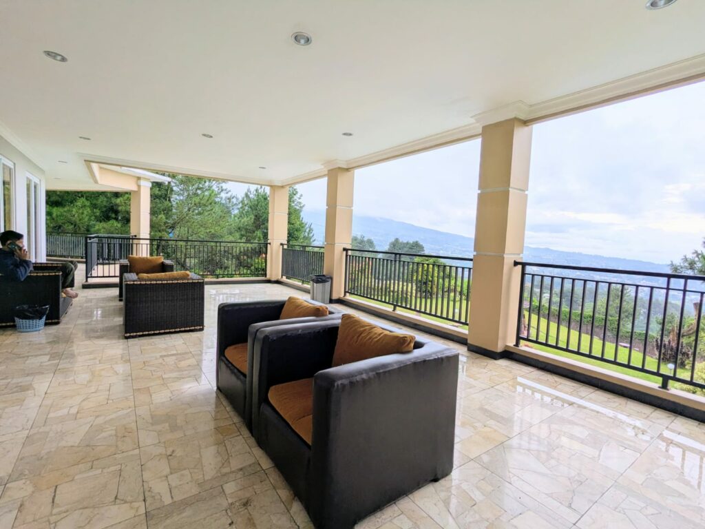 d8c75995-f8ab-49ba-919c-5901476b29ec